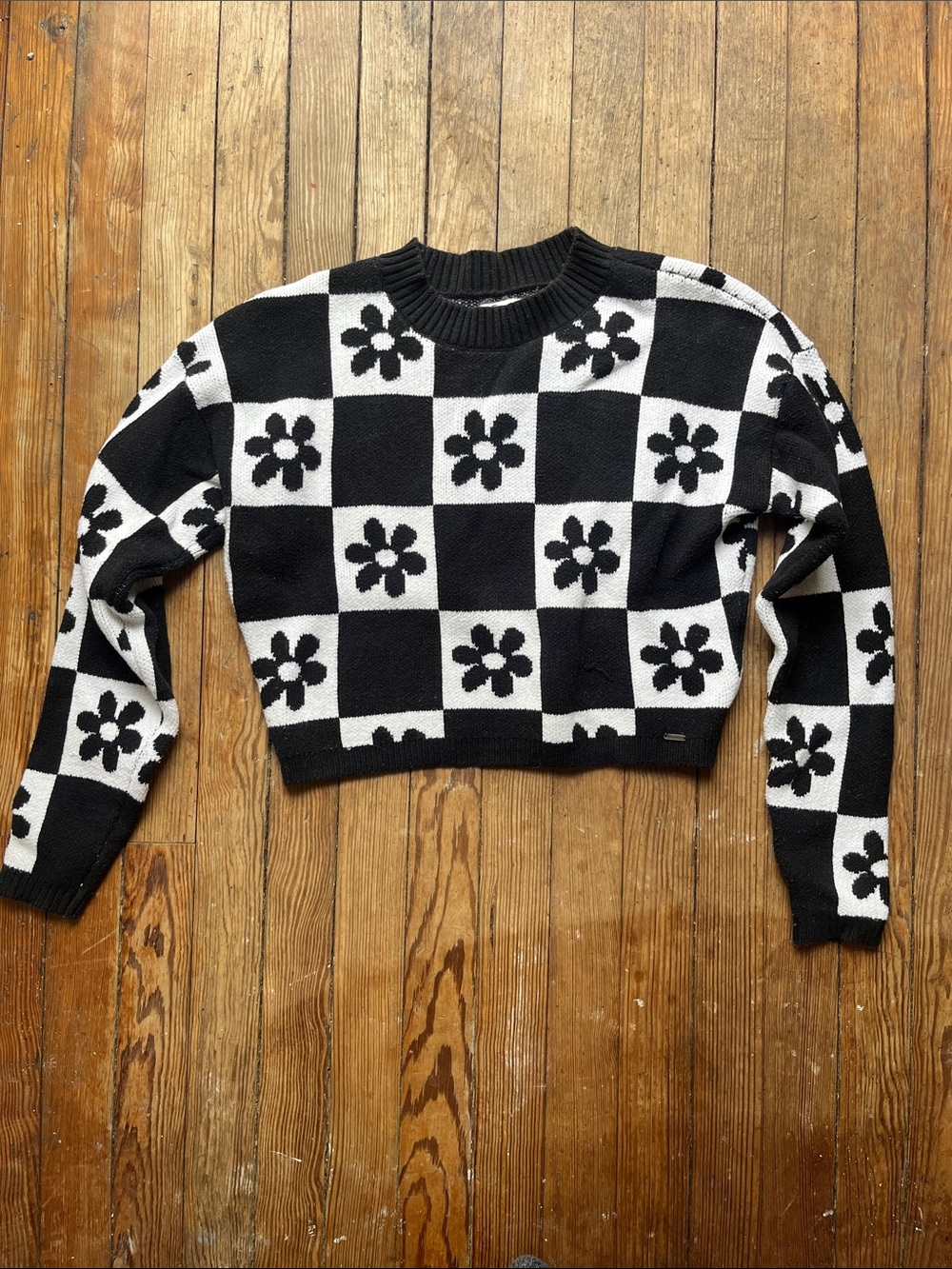 Hollister Black & White Flower Sweater